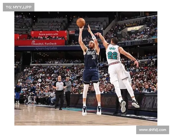 探索克莱·汤普森的伟大:三节与四个冠军背后的故事(克莱.汤普森) 探索克莱·汤普森的伟大:三节与四个冠军背后的故事(克莱.汤普森)